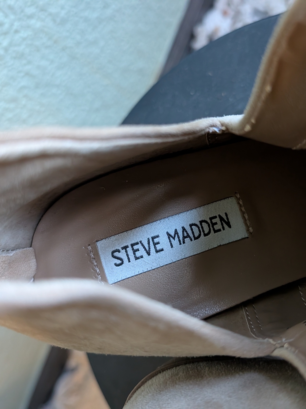Steve Madden "Rookie" Light Brown Suede Ankle Boots - Picture 5 of 6